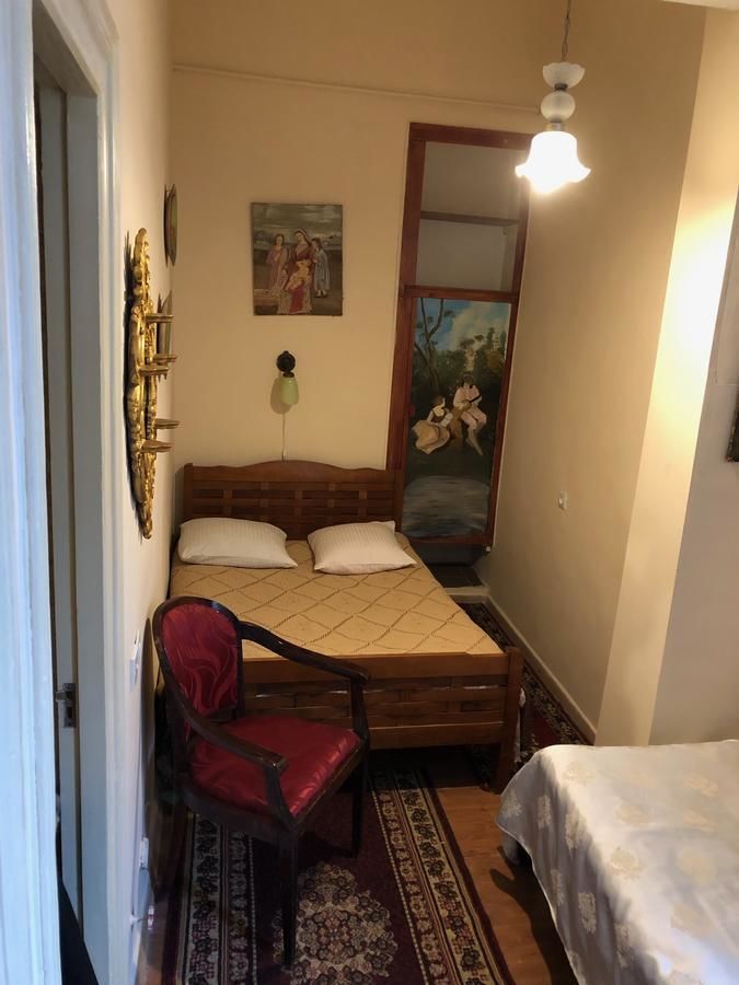 Отель Gutsa Artists Mini-Hotel Тбилиси