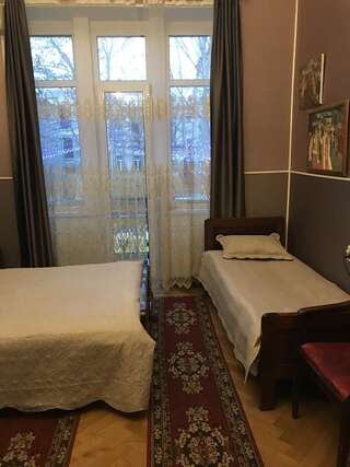 Отель Gutsa Artists Mini-Hotel Тбилиси Полулюкс-6