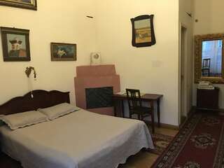 Отель Gutsa Artists Mini-Hotel Тбилиси Полулюкс-13