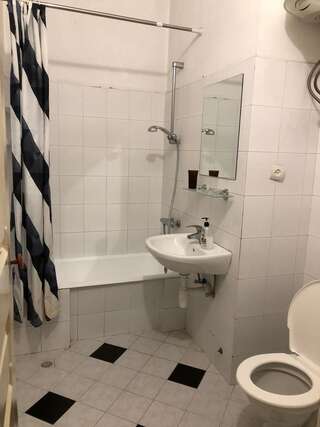 Отель Gutsa Artists Mini-Hotel Тбилиси Полулюкс-1