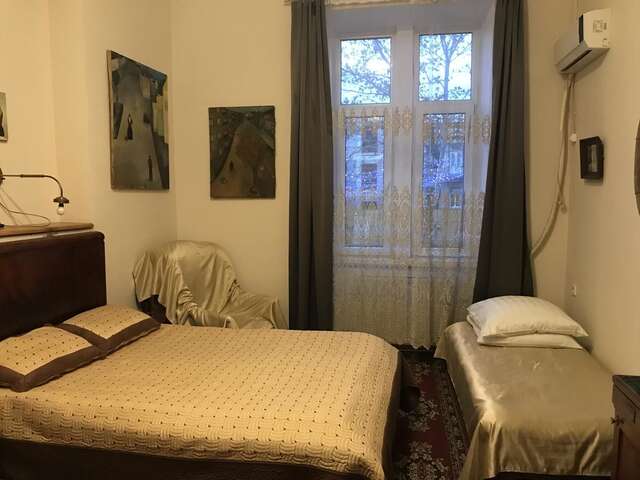 Отель Gutsa Artists Mini-Hotel Тбилиси-22