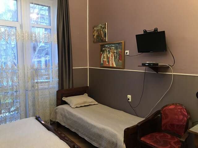 Отель Gutsa Artists Mini-Hotel Тбилиси-25