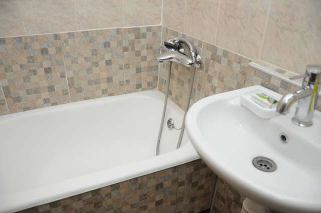 Отель Gutsa Artists Mini-Hotel Тбилиси-42