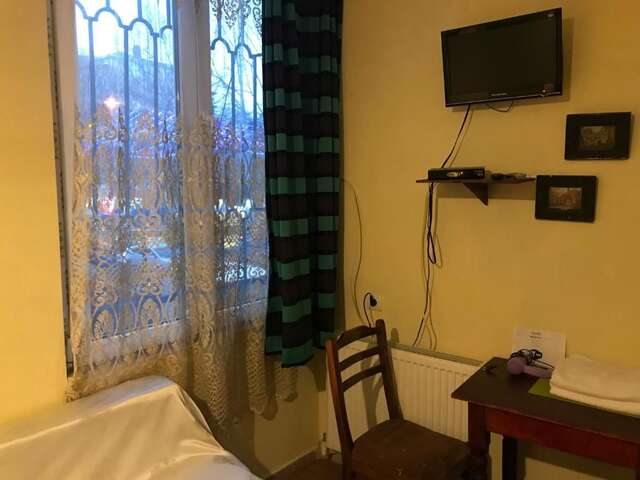 Отель Gutsa Artists Mini-Hotel Тбилиси-55